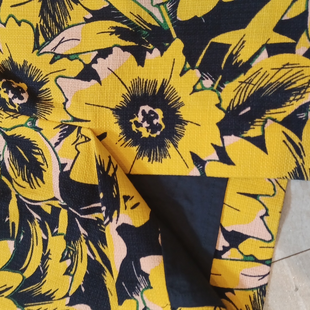 Beautiful J. Crew Floral Pencil Skirt - Picture 5 of 6